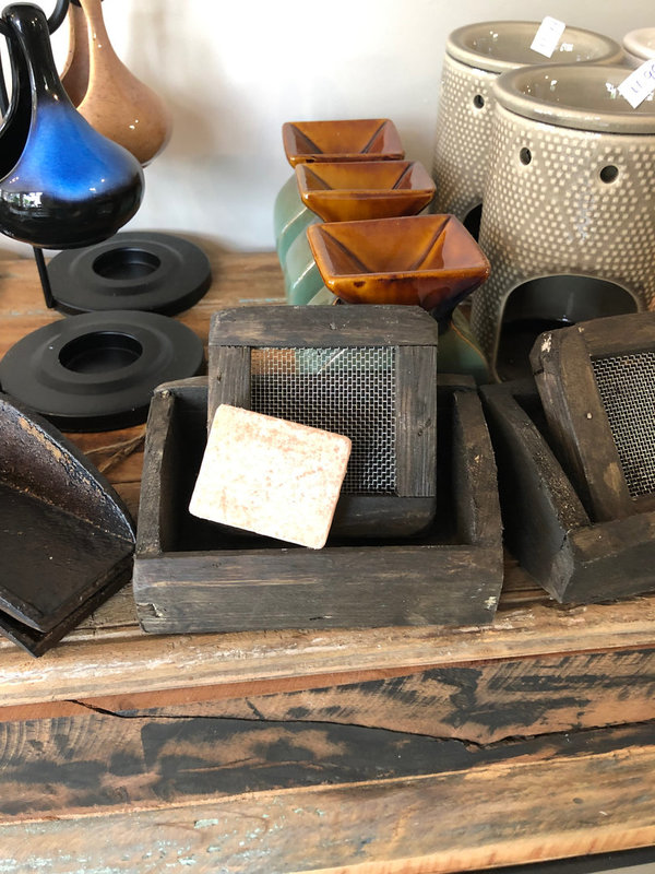 Rasp met houten opvangbak tbv amberblokjes
